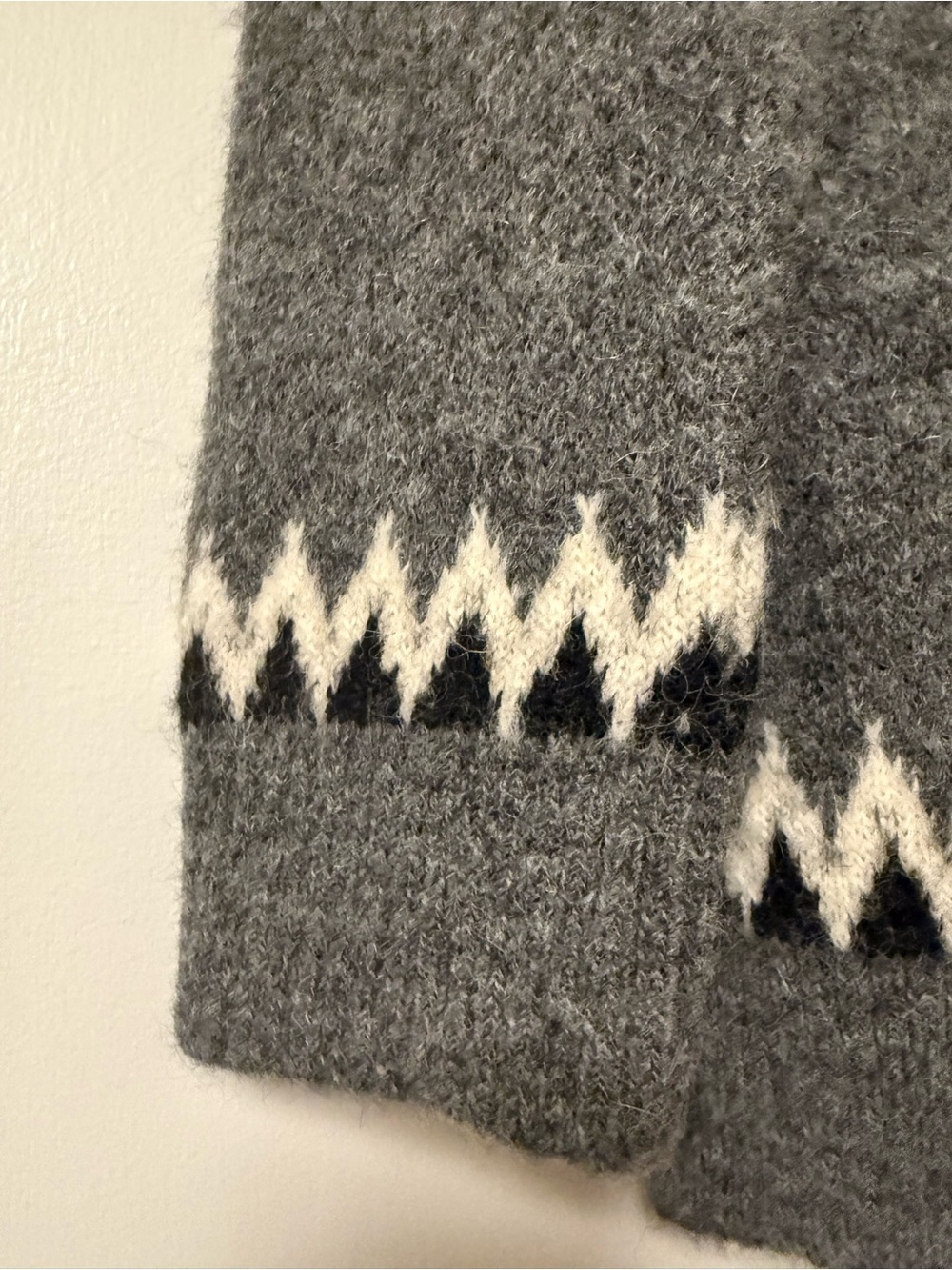 NWOT Pendleton Gray Fair Isle Crewneck Sweater with Cream & Black Accents - Picture 4 of 7